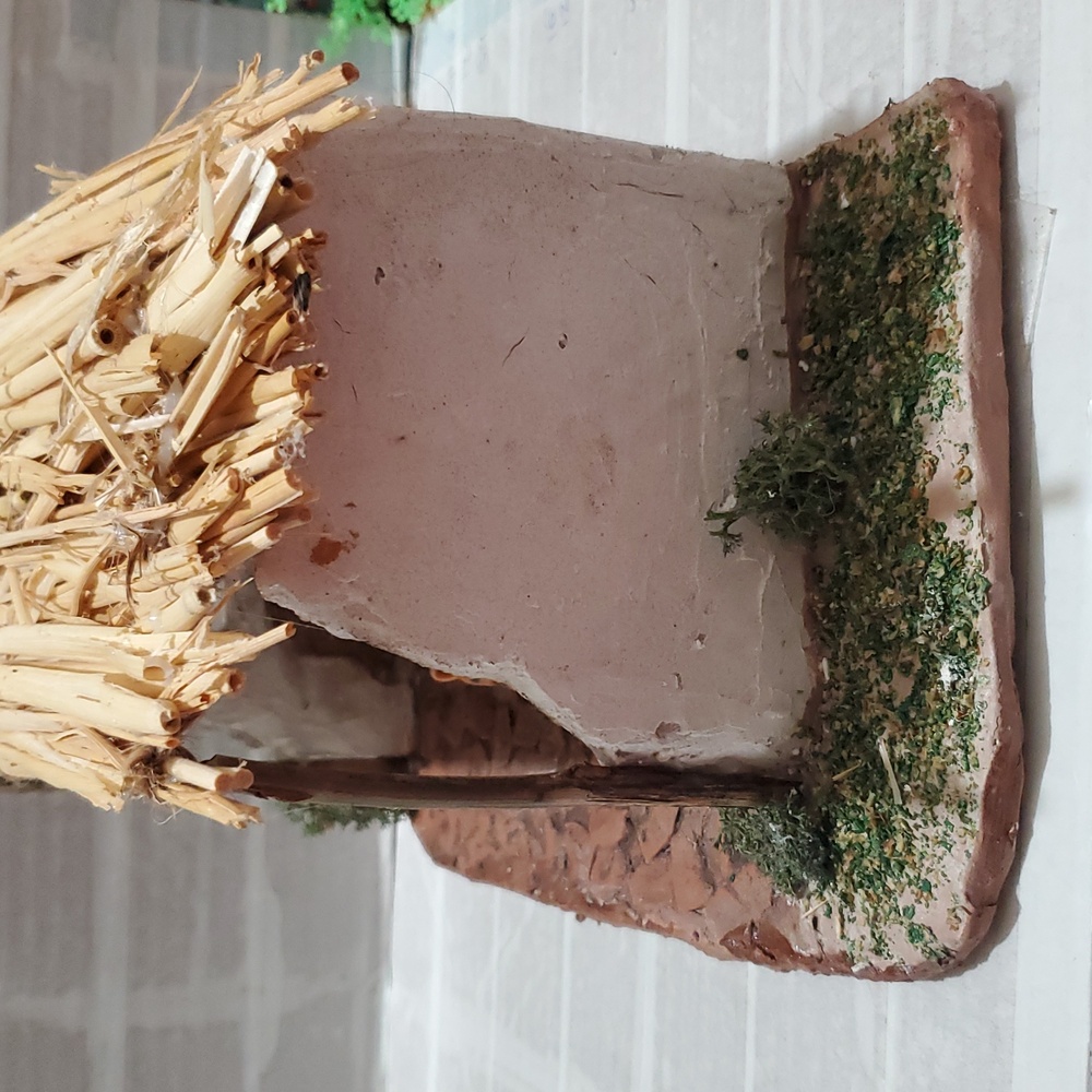 Andmade Rustic Nativity Stable - Picture 8 of 12